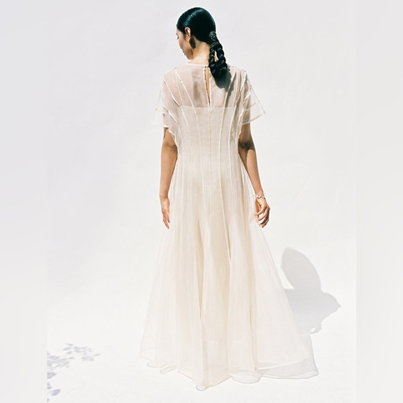 ISO Kamperett Anemoia Gown (DO NOT BUY) - Picture 2 of 3